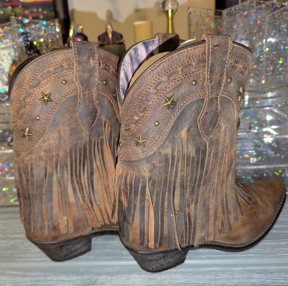 NOS NWOB BROWN LEATHER & BRASS TONE STARS FRINGE BOOTS - Picture 4 of 13